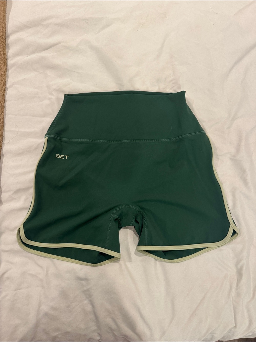Set Active Highrise Athletic Shorts in Dark Green